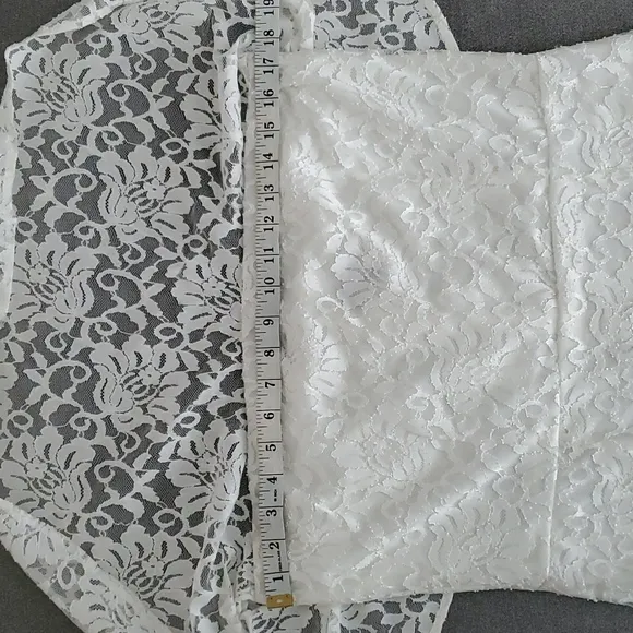 🆕️ Thalia ♡ Sodi White Ruffle Floral Lace Overlay Strapless Dress SIZE: L