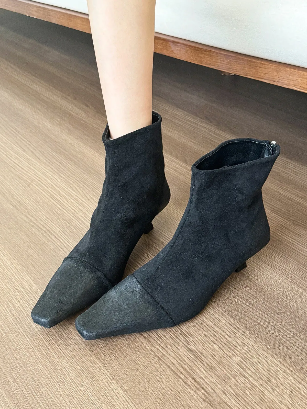2025  Retro polish! Square head splicing low-heeled short boots women's autumn new kitten and thin boots