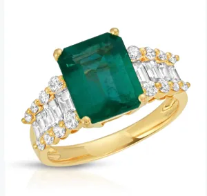 2.58 Ct. Emerald-Cut Emerald Ring with 1.03 Ct. Diamond Baugette Accents 18k White Gold