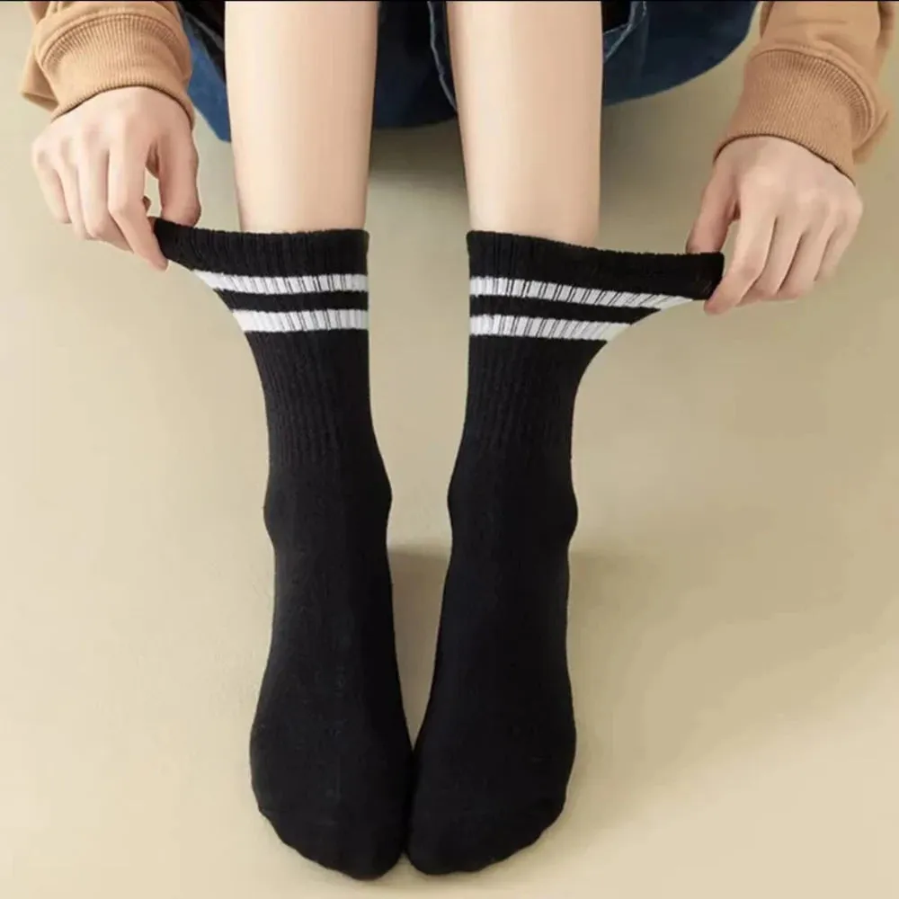 6 Pairs Women's Mid-Tube Socks - Solid Color, Autumn Winter Breathable Sport Sweat Absorbent Socks