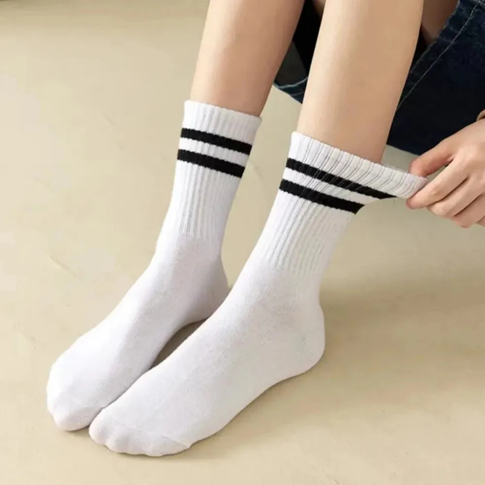 6 Pairs Women's Mid-Tube Socks - Solid Color, Autumn Winter Breathable Sport Sweat Absorbent Socks
