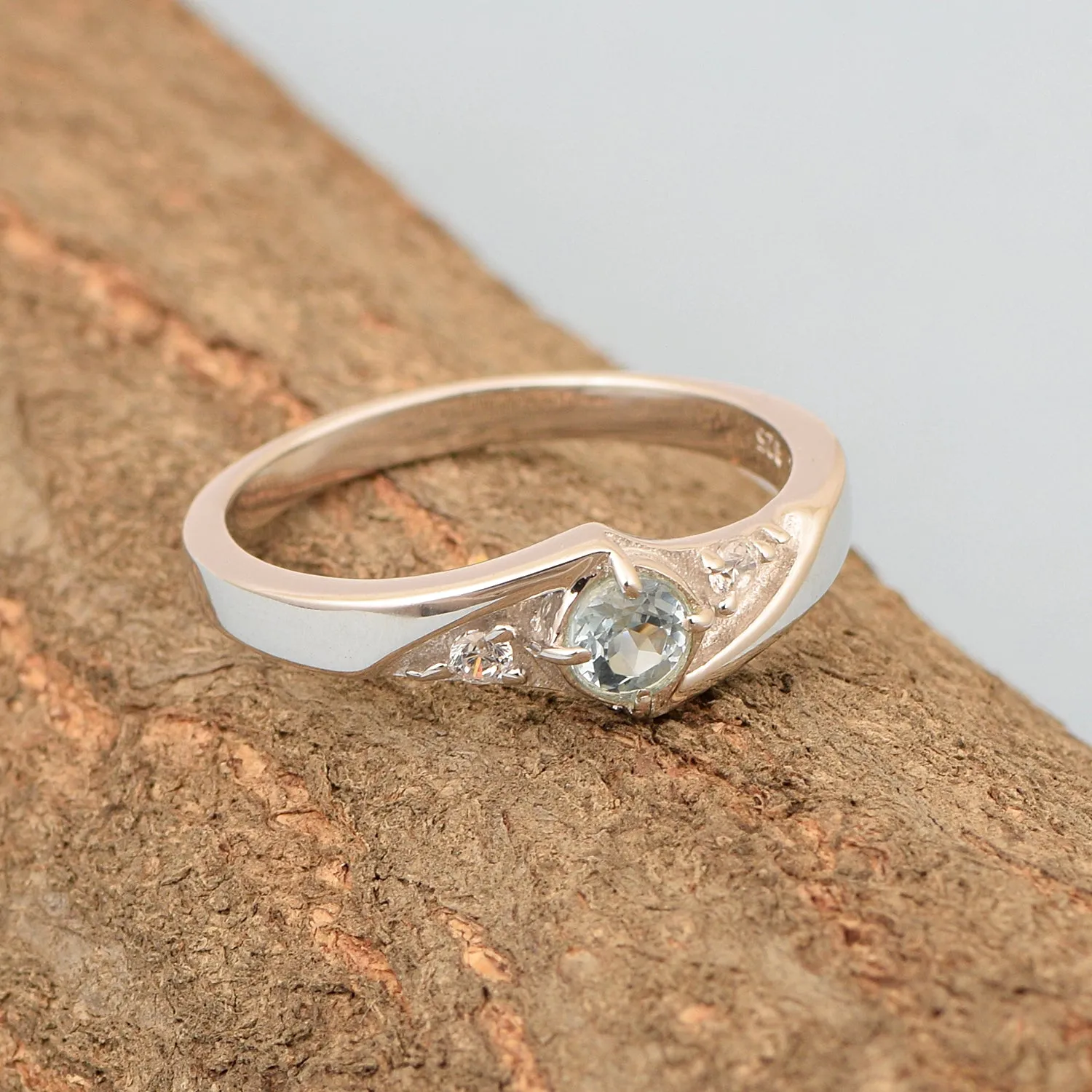 925 Sterling Silver Round Cut 4mm Aquamarine Women's Engagement Ring