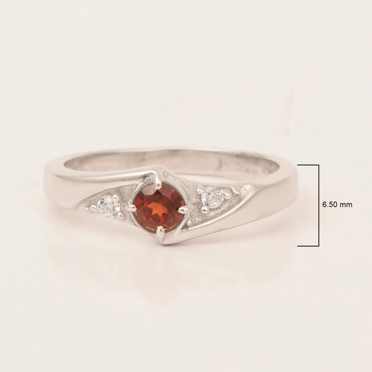 925 Sterling Silver Round Cut 4mm Garnet Women's Engagement Ring