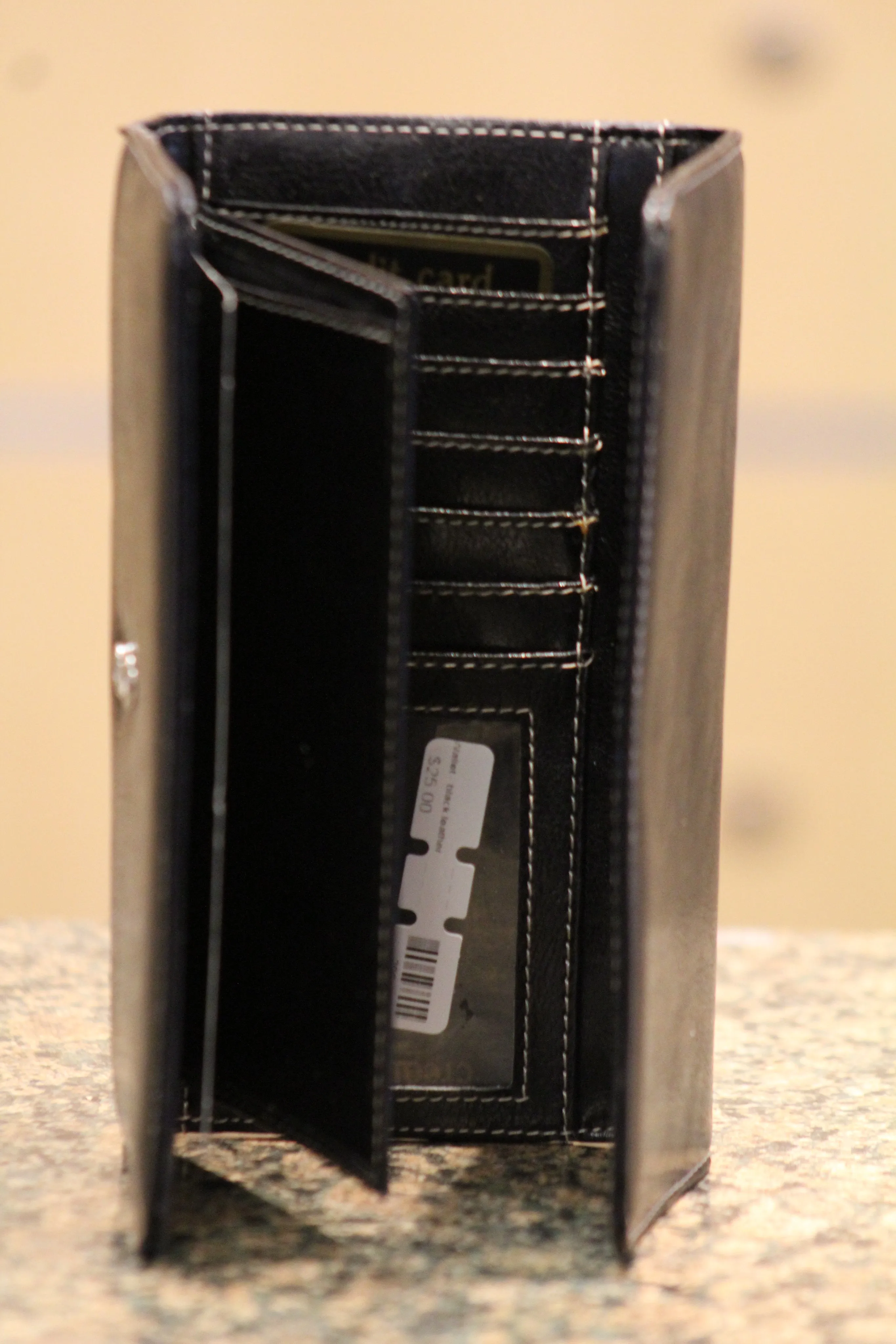 ADO |  Simple Black Trifold Wallet