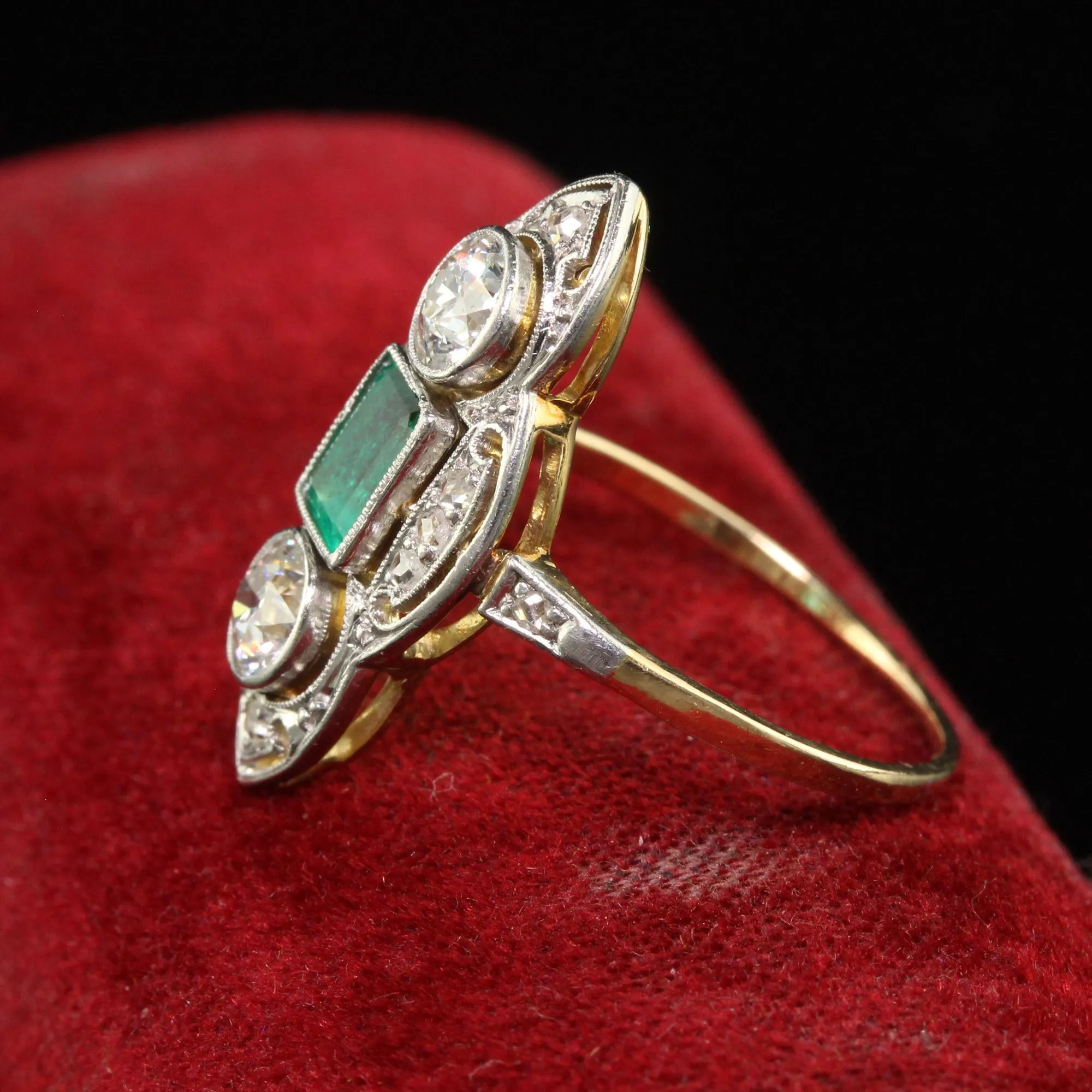 Antique Edwardian 18K Gold Platinum Top Old Euro Diamond Emerald Cocktail Ring