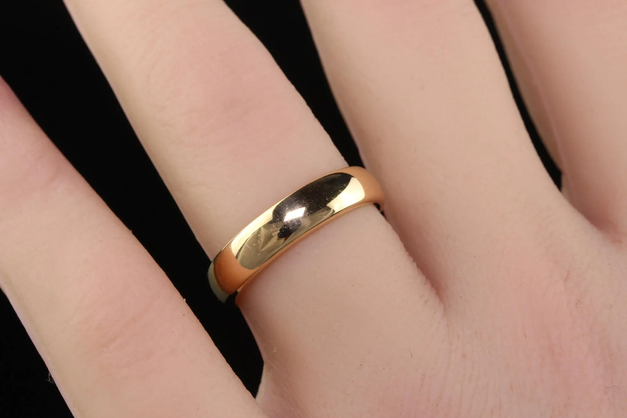 Antique Edwardian 18K Yellow Gold Classic Engraved Wedding Band - Size 6 3/4