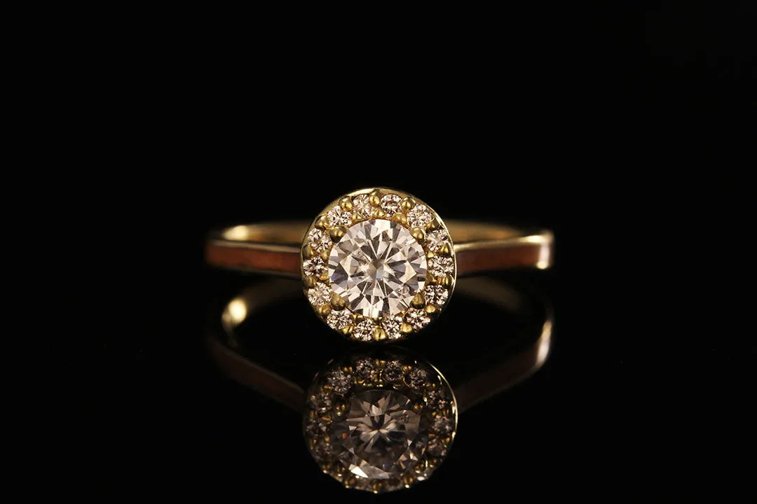 APPLEWOOD 14K YELLOW GOLD DIAMOND HALO RING