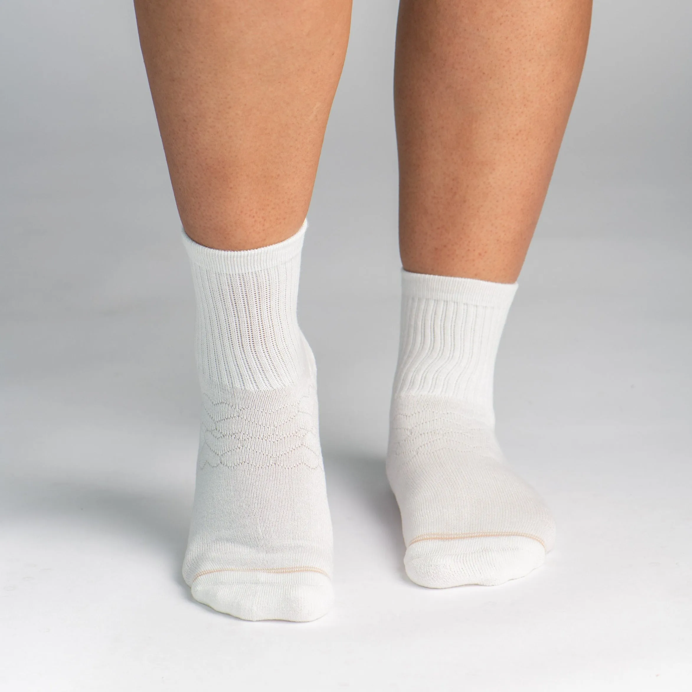 Bamboo Socks | Uptown Quarter Crew | Star White