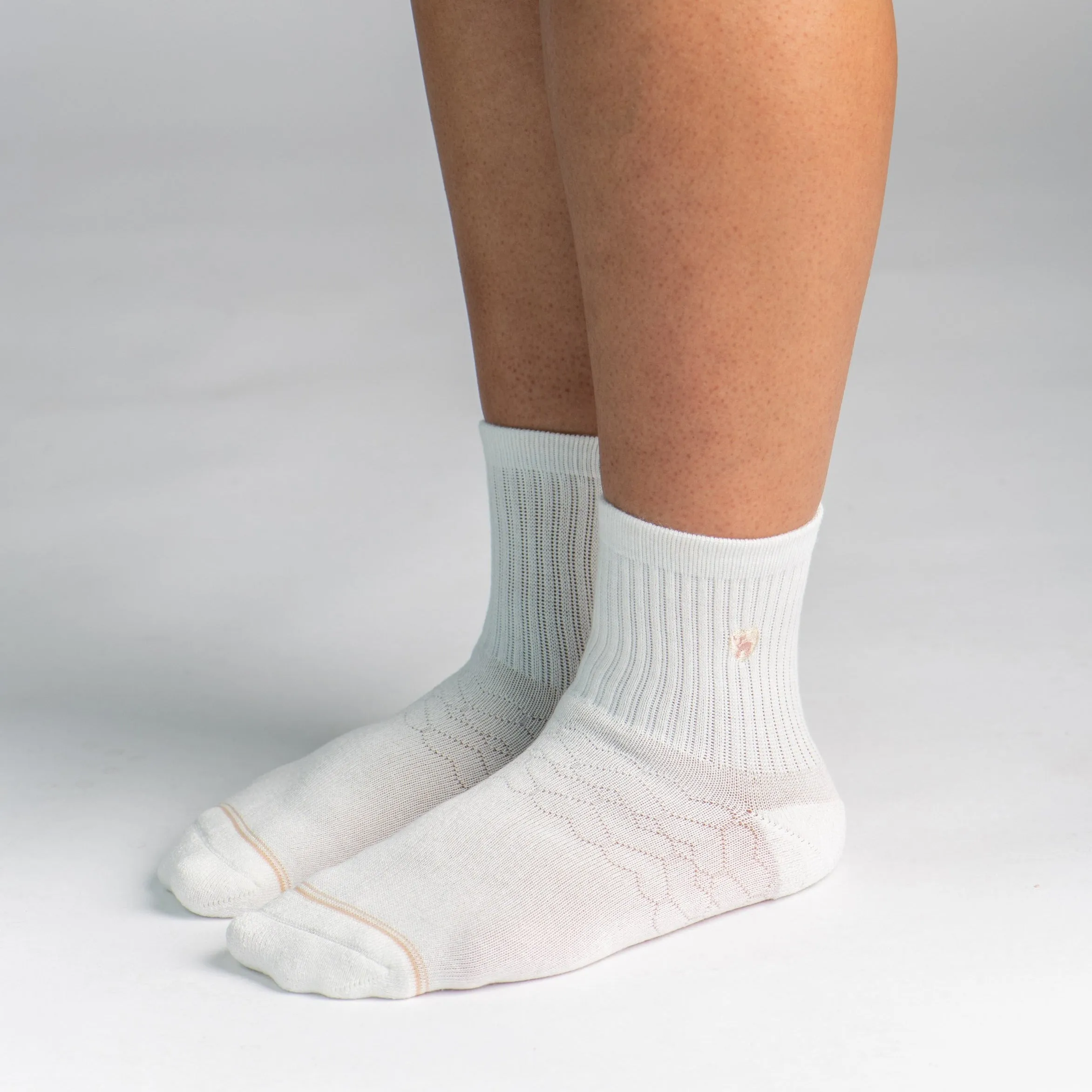 Bamboo Socks | Uptown Quarter Crew | Star White