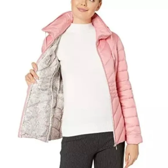 Bernardo Women's EcoPlume Packable Lightweight Chevron Puffer Jacket NWOT - Med