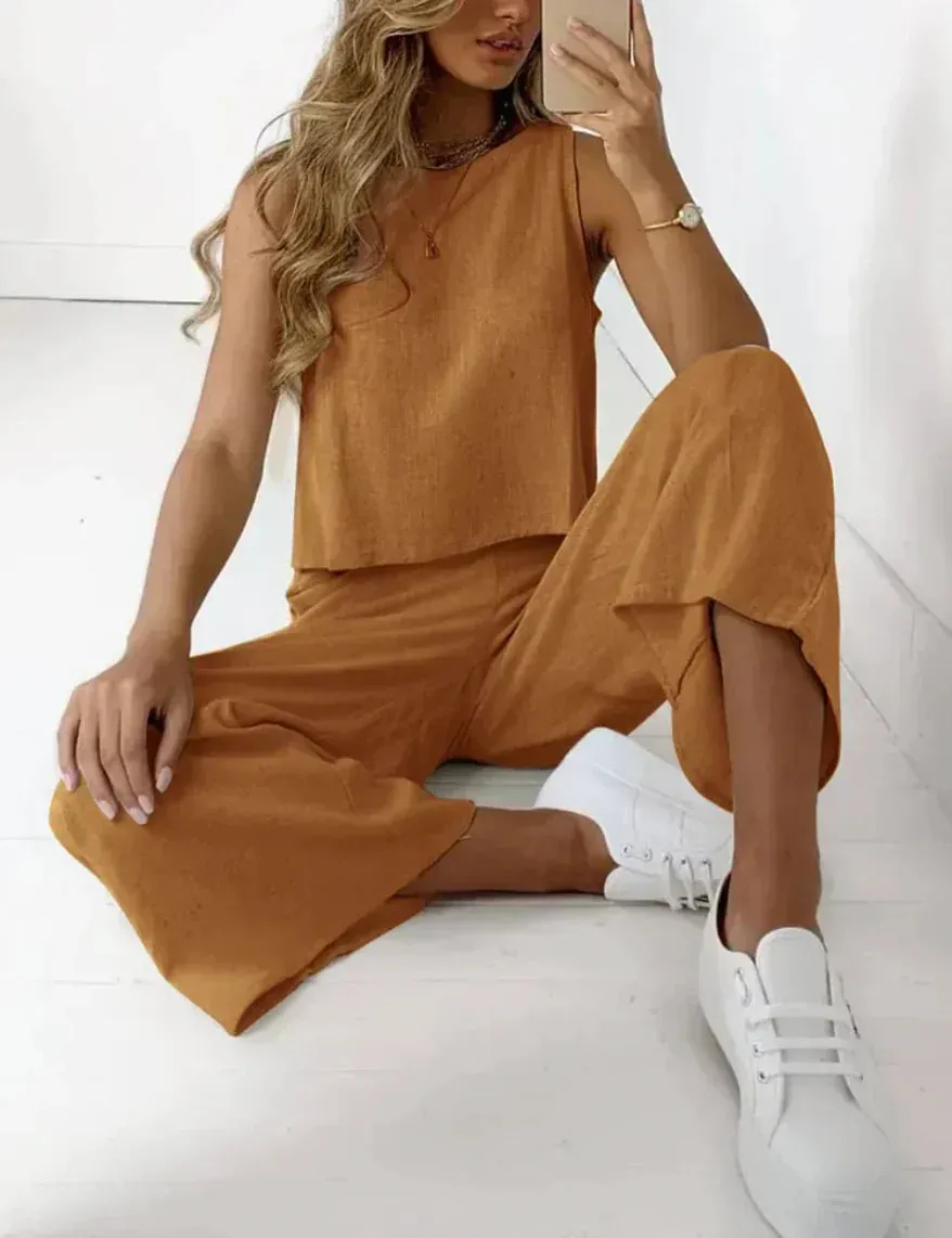 Casual Luxe™ | Women's Two-Piece Outfit | Sleeveless Top & Wide-Leg Trousers, Relaxed Fit, Comfortable Casual Wear