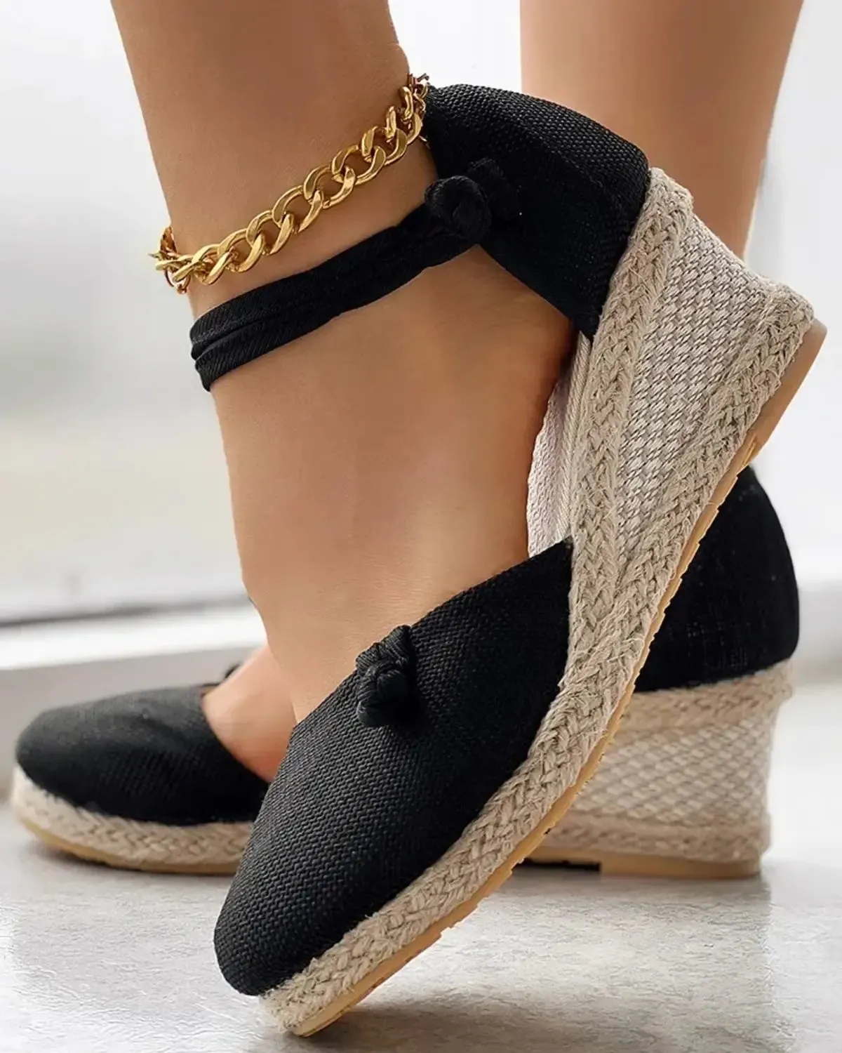 Charlotte – Stylish & Comfortable Women's Sandals
