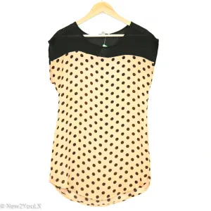 Coffee and Black Blouse (Papaya)