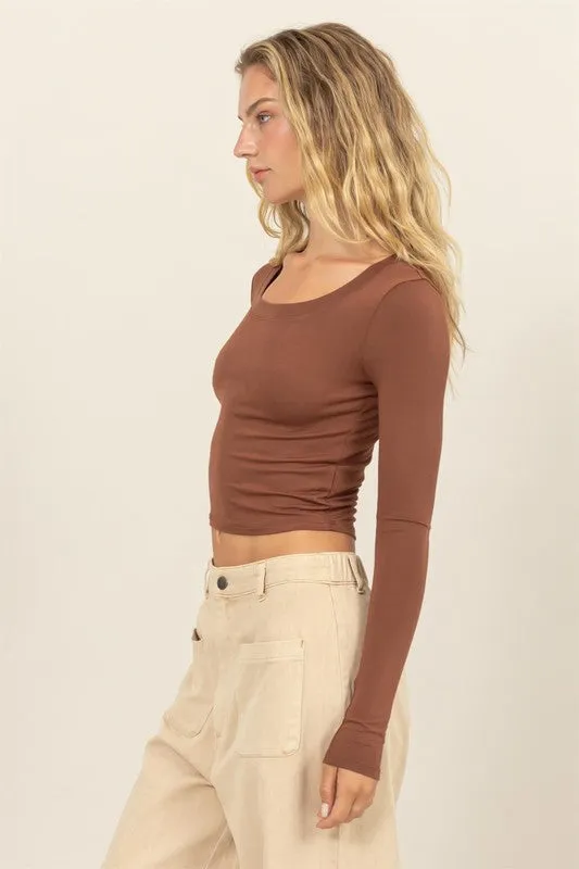 Cropped Scoop Neck Long Sleeve Top