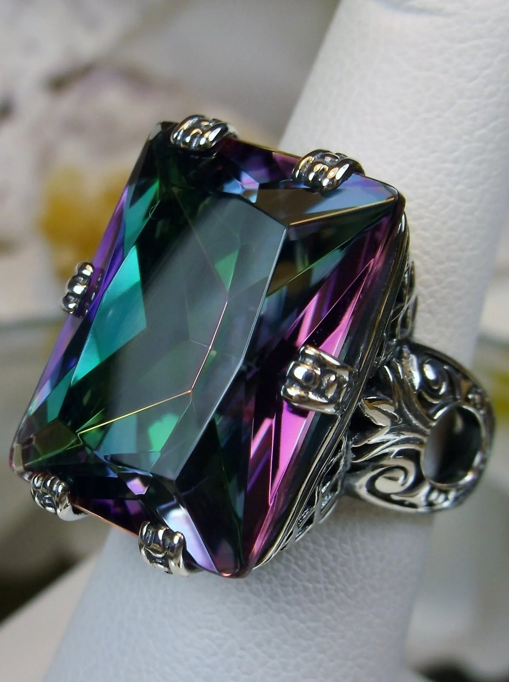 D104, 6 Prong Ring, 30ct choice of Gem, Vintage Jewelry #D104