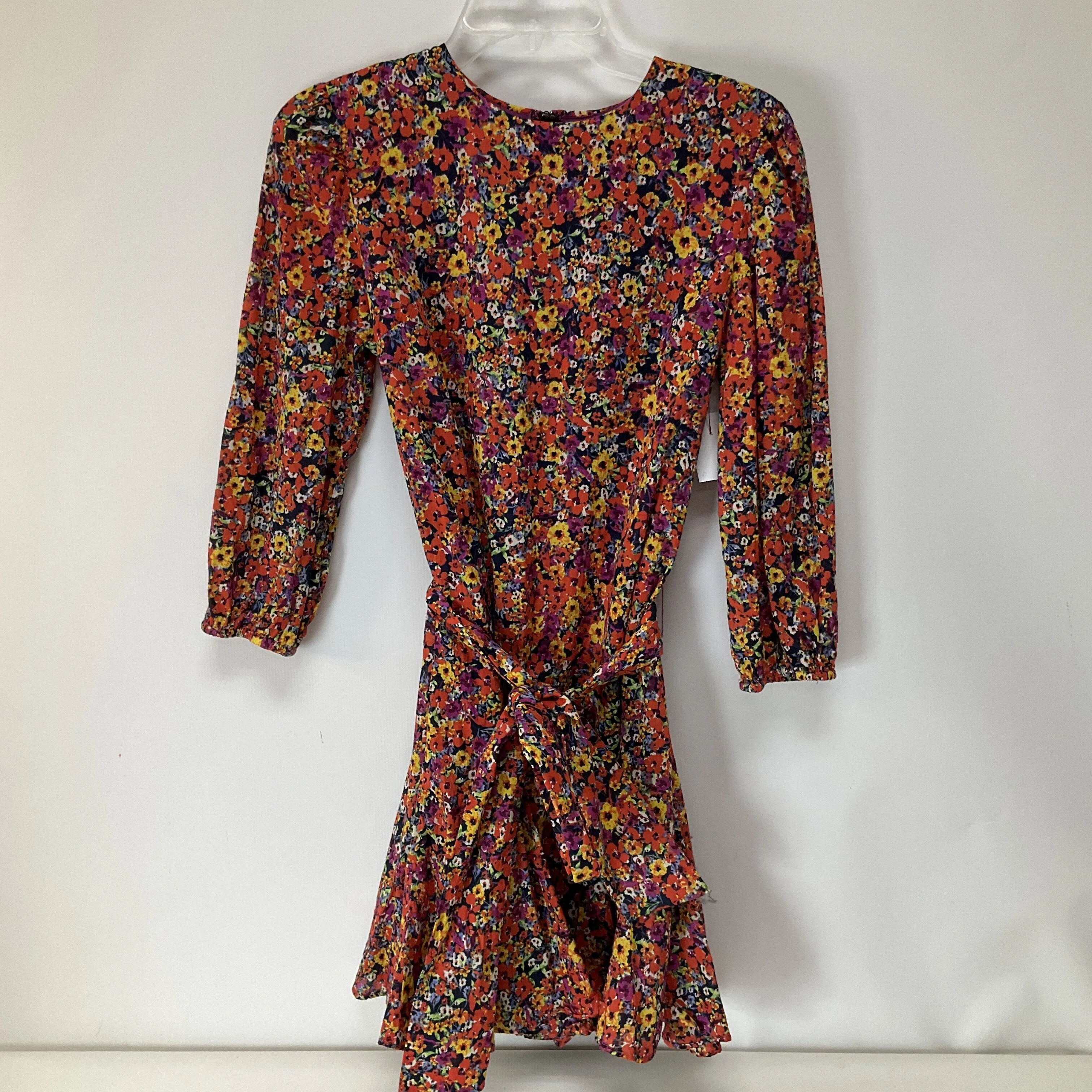 Dress Casual Short By Cmb  Size: M