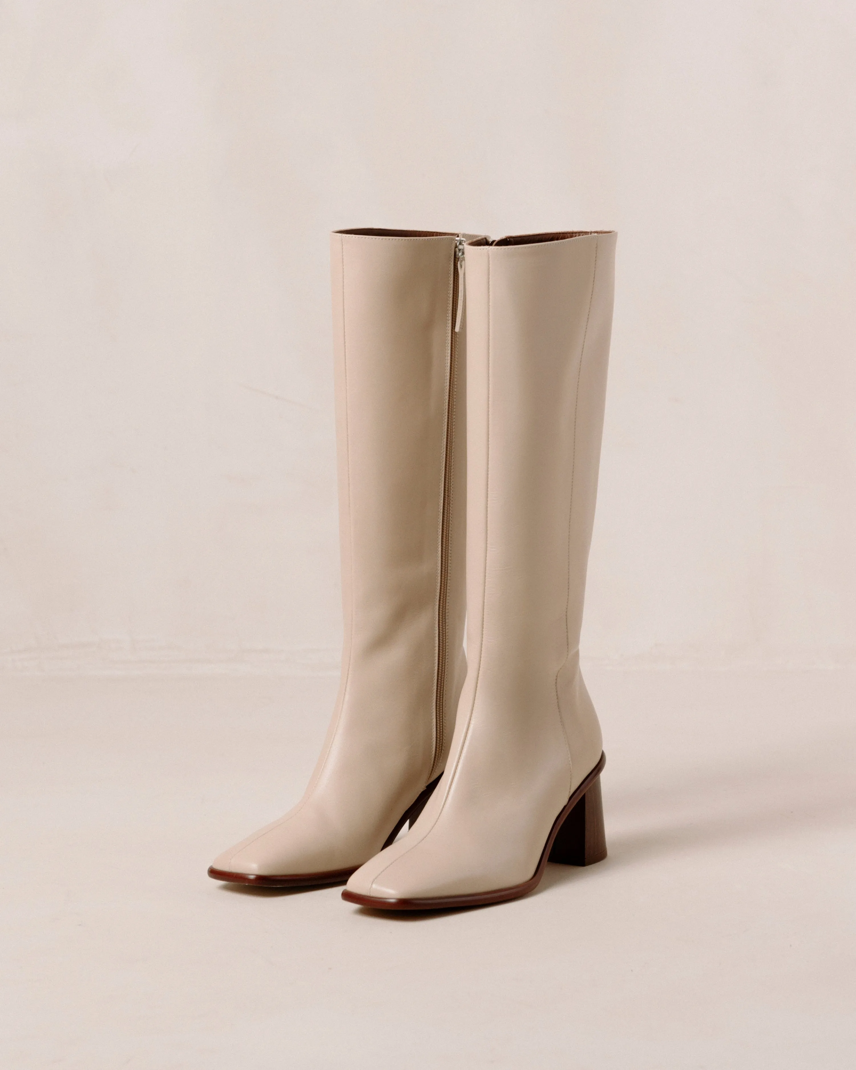 East Boot Stone Beige