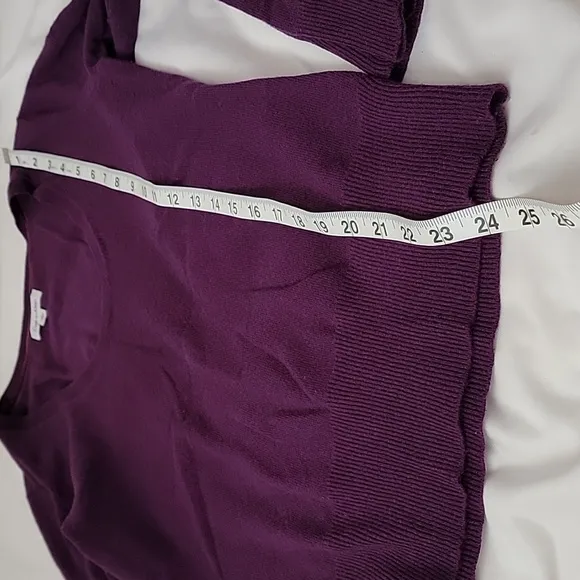 EUC 100% Cashmere Women's Calvin Klein Cozy Warm Round Neck Form Fitting Sweater