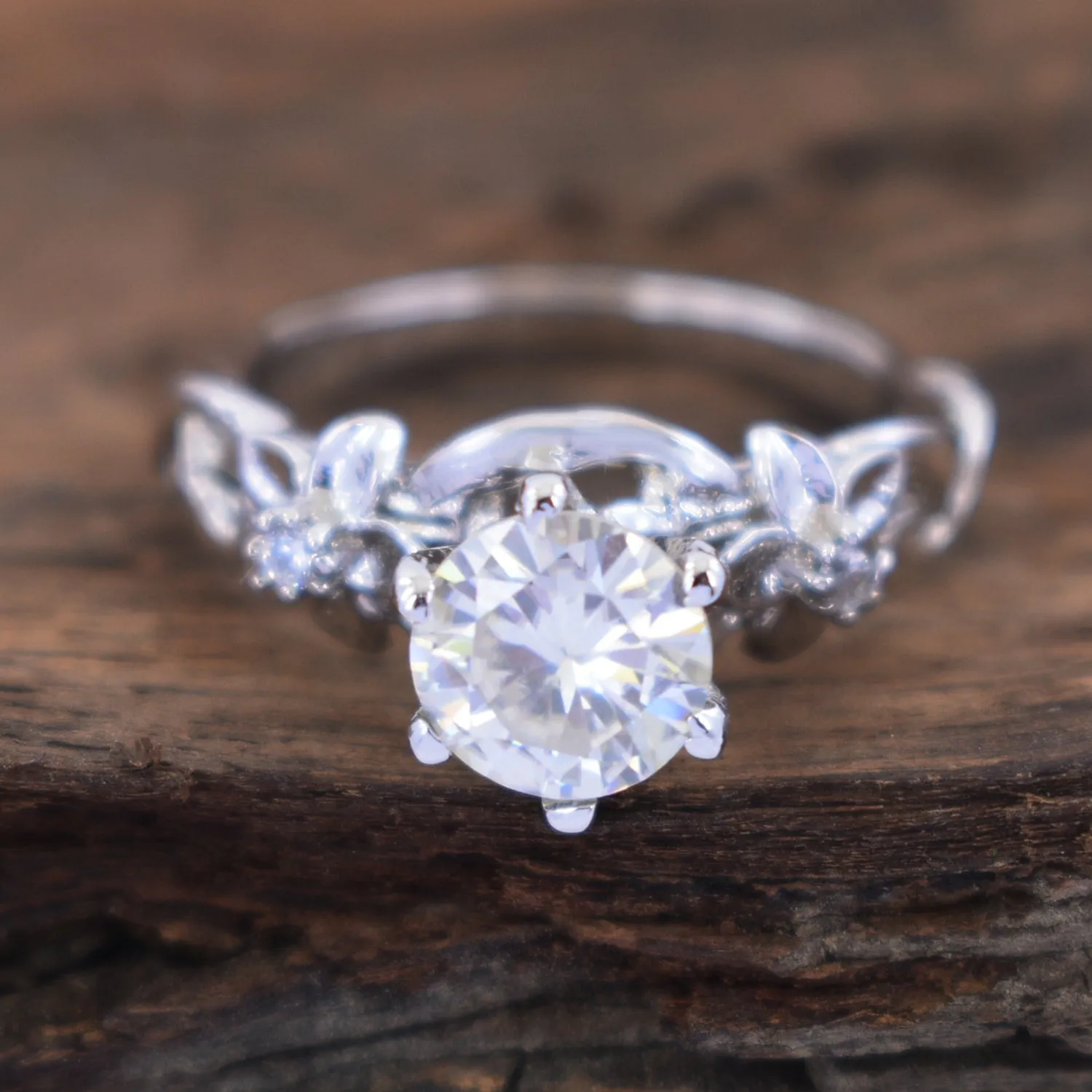Gorgeous 1.50 Ct Off White Diamond Women's Ring with Accents, New Collection & Great Sparkle ! Ideal For Birthday Gift, Certified Diamond!