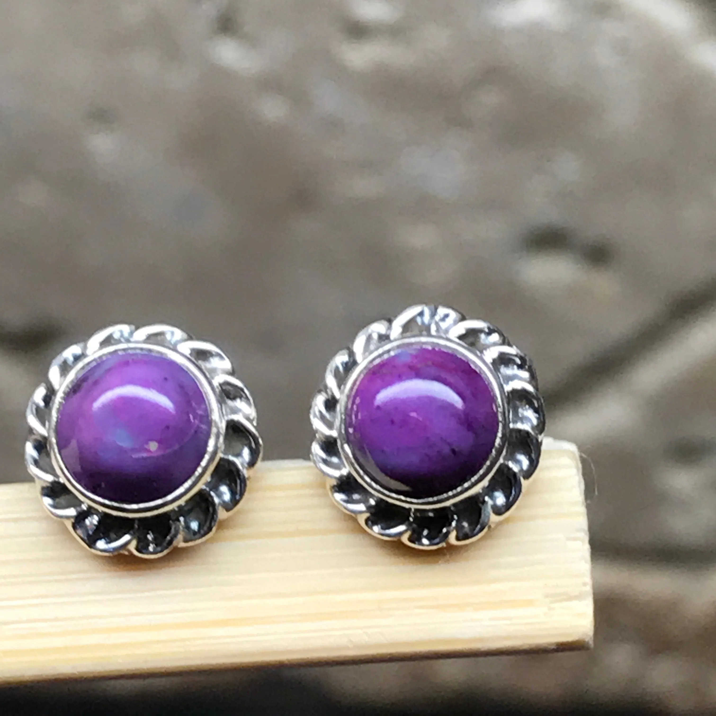 Gorgeous Purple Mohave Turquoise 925 Solid Sterling Silver Earrings 7mm