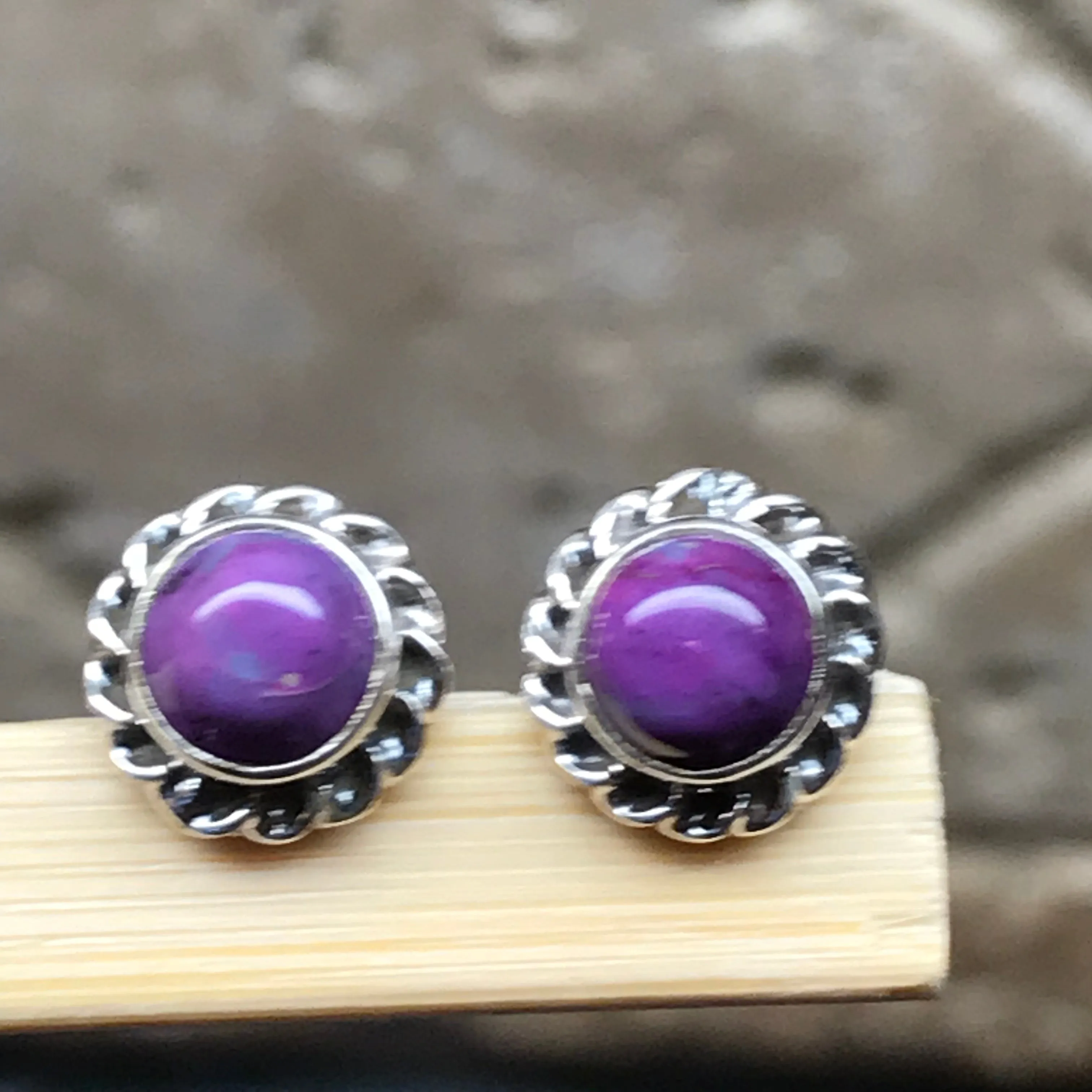 Gorgeous Purple Mohave Turquoise 925 Solid Sterling Silver Earrings 7mm