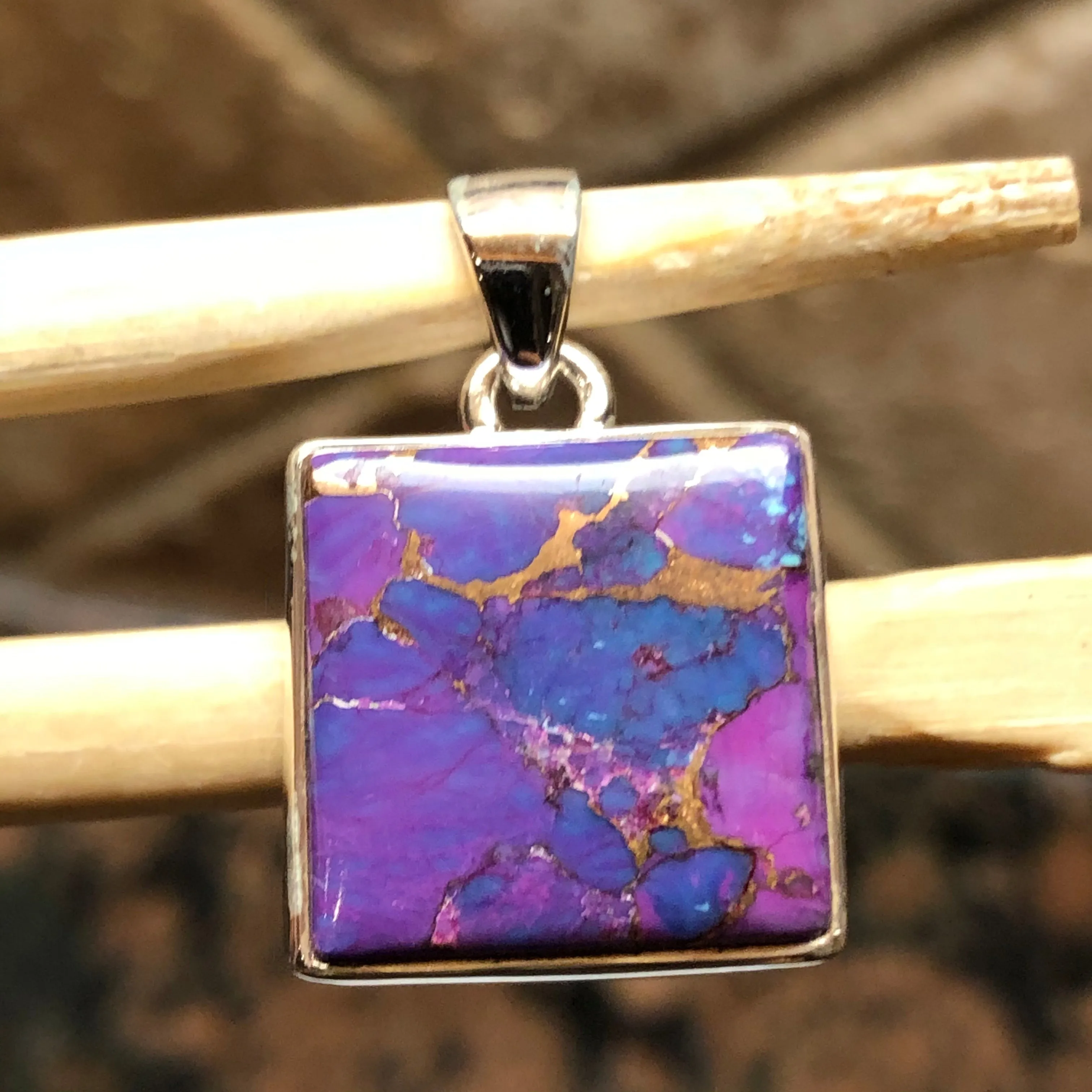 Gorgeous Purple Mohave Turquoise 925 Solid Sterling Silver Pendant 25mm