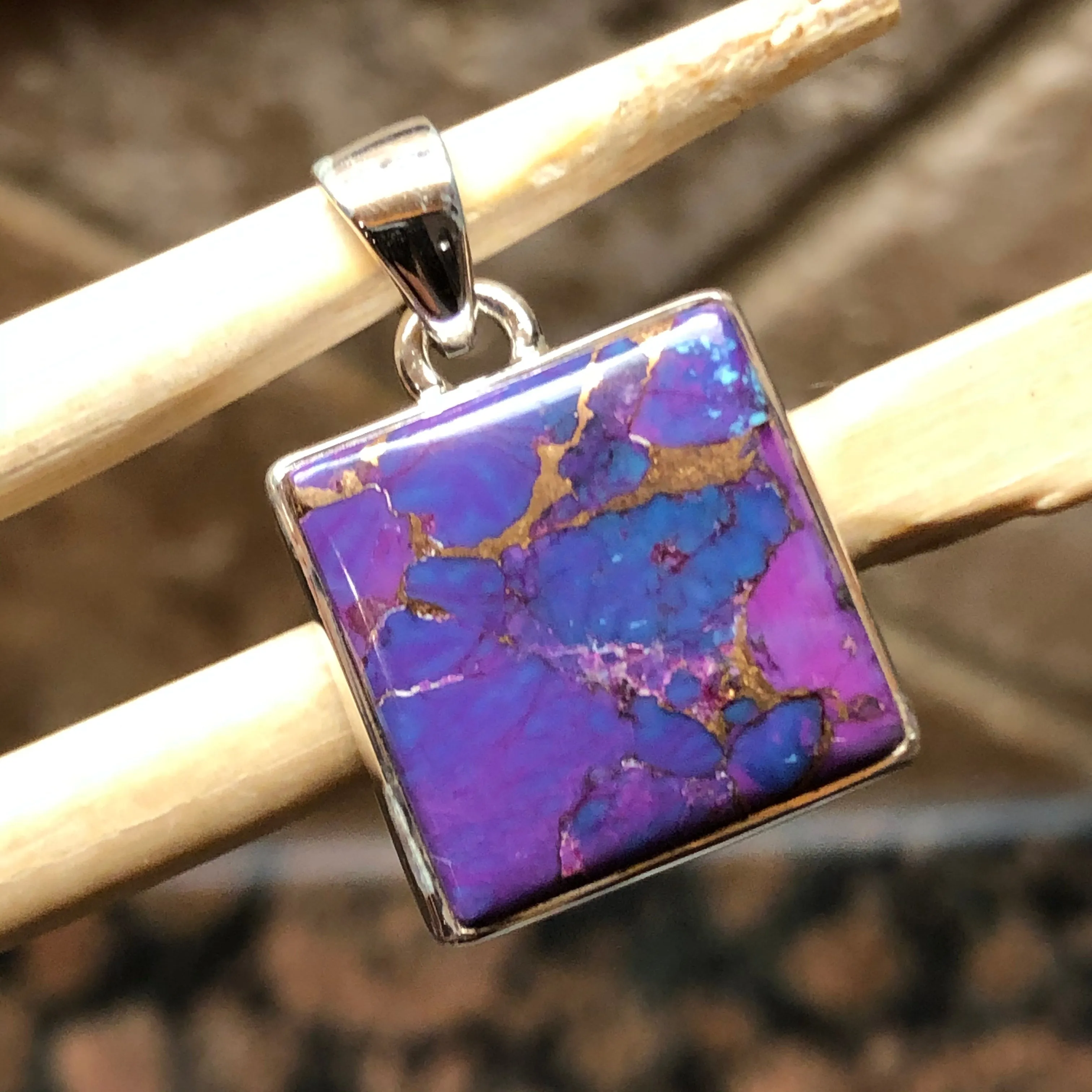Gorgeous Purple Mohave Turquoise 925 Solid Sterling Silver Pendant 25mm
