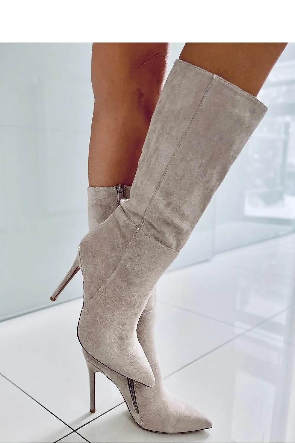 Heel boots