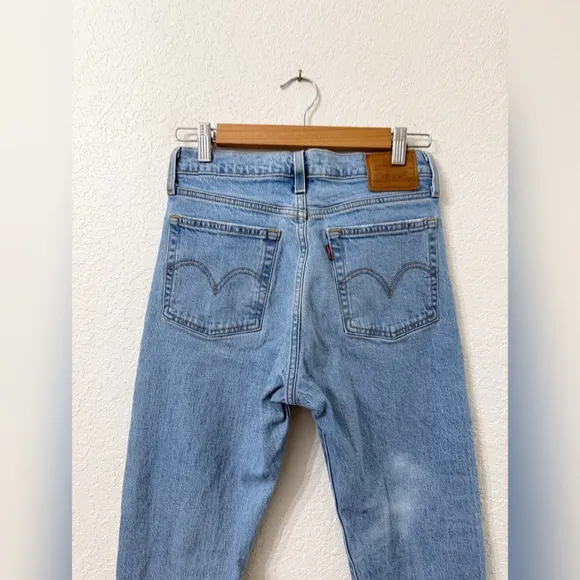 Levi's Premium Wedgie Straight Jeans - 27