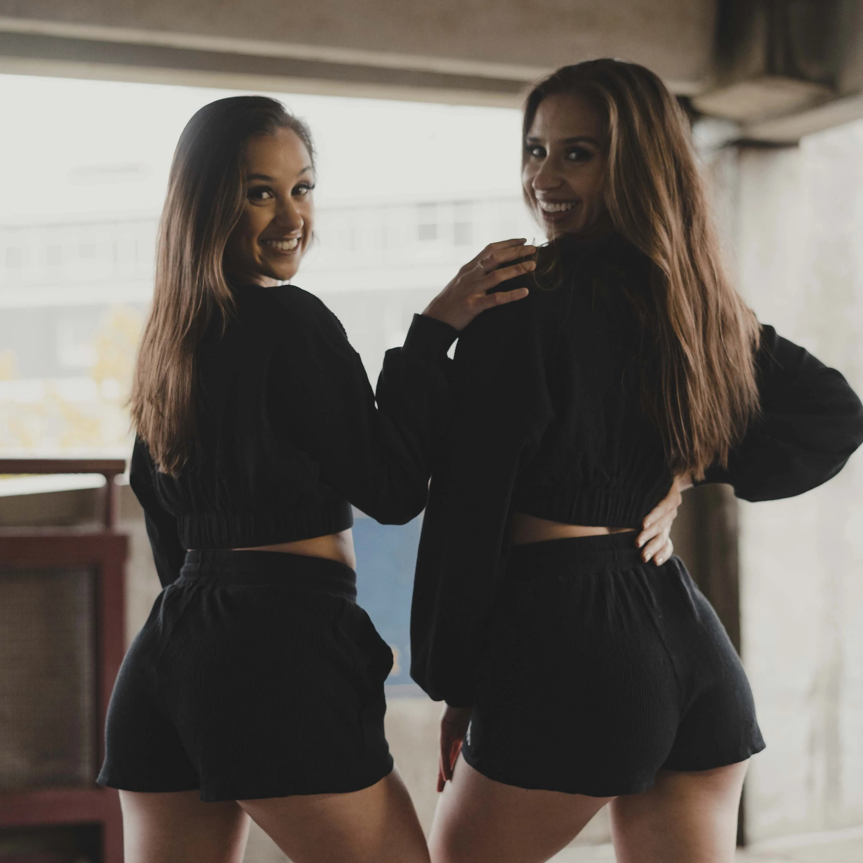 Lightweight Cropped Crewneck - Black (Women's)