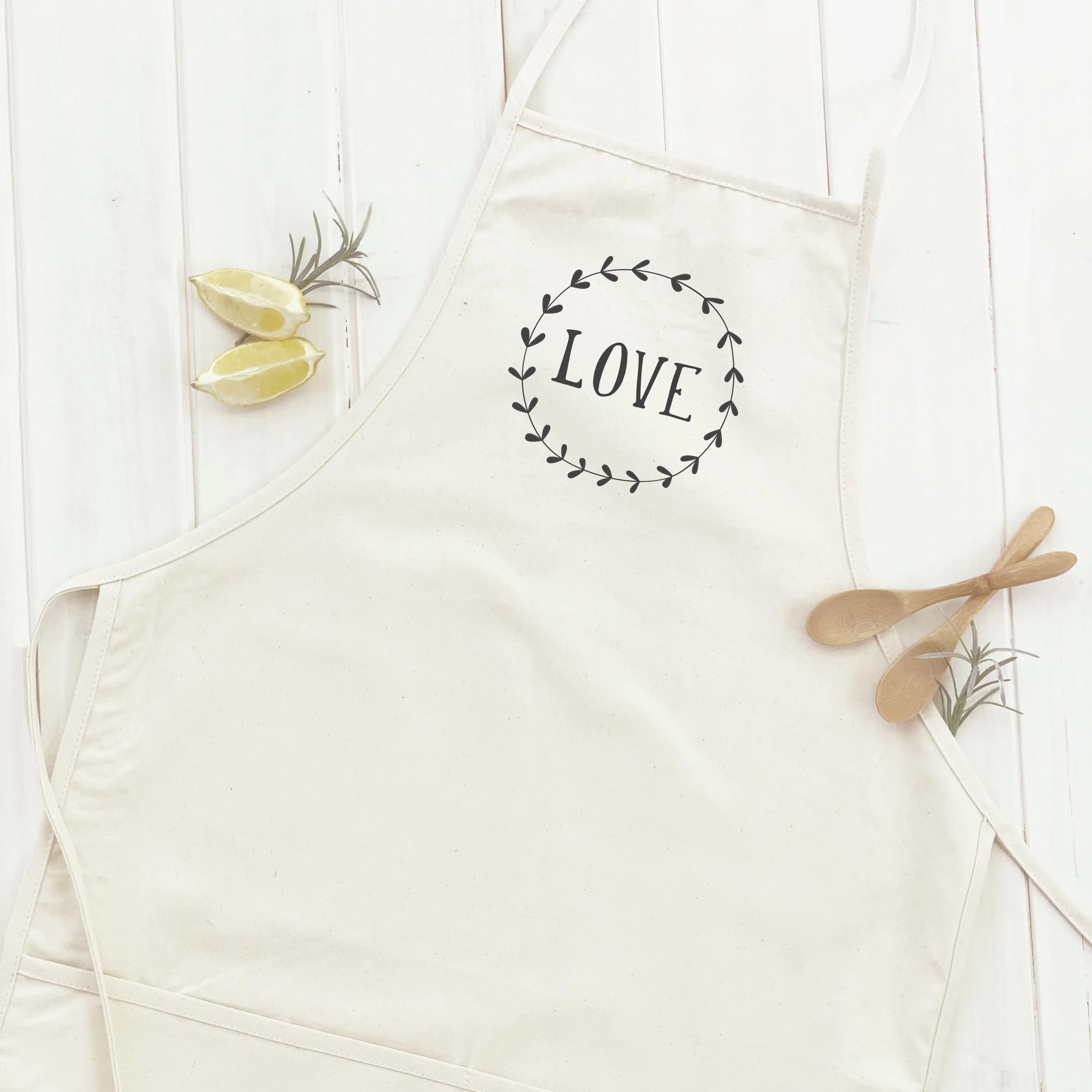 Love Simple Wreath - Women's Apron