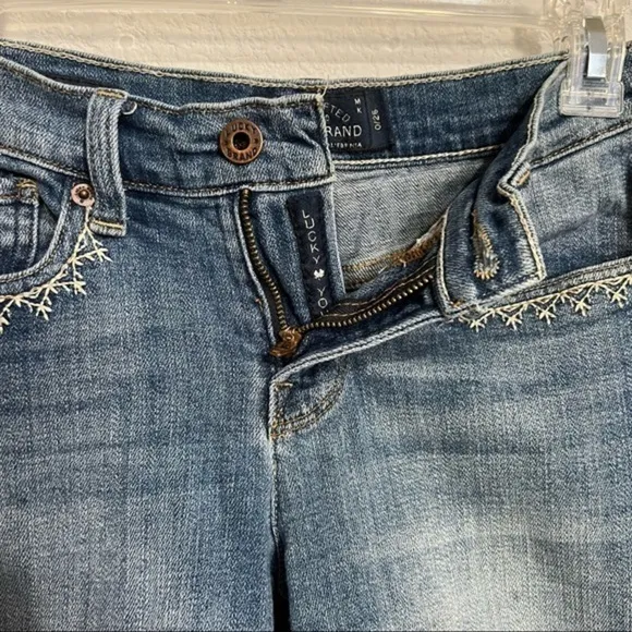 Lucky Brand Womens The Roll Up Jean Shorts Embroidered Comfort Stretch Denim W26