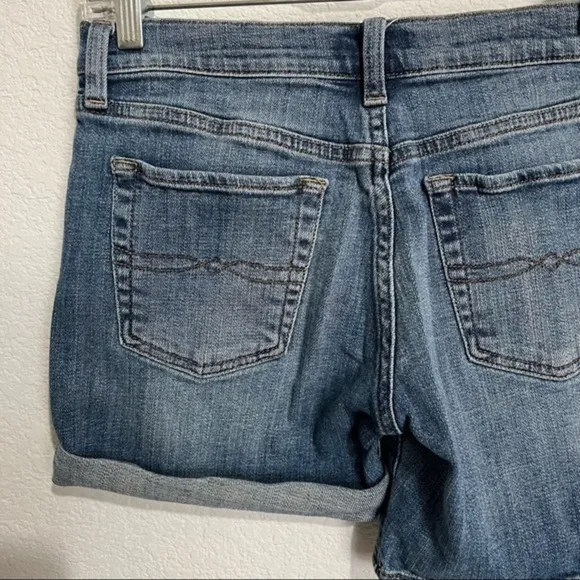 Lucky Brand Womens The Roll Up Jean Shorts Embroidered Comfort Stretch Denim W26