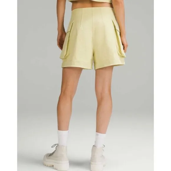 LULULEMON Yellow Relaxed-Fit Super-High-Rise 4&quot; Women's Cargo Shorts Size 10