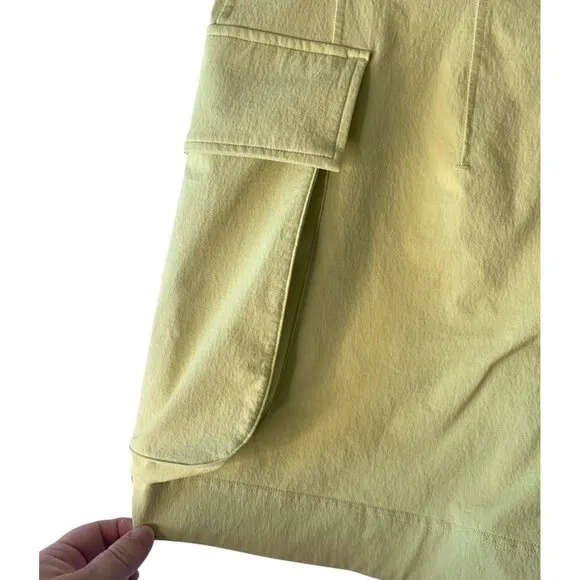 LULULEMON Yellow Relaxed-Fit Super-High-Rise 4&quot; Women's Cargo Shorts Size 10
