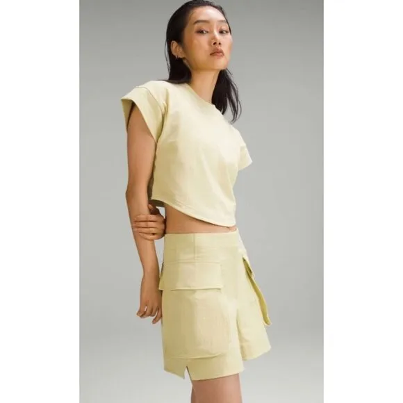 LULULEMON Yellow Relaxed-Fit Super-High-Rise 4&quot; Women's Cargo Shorts Size 10