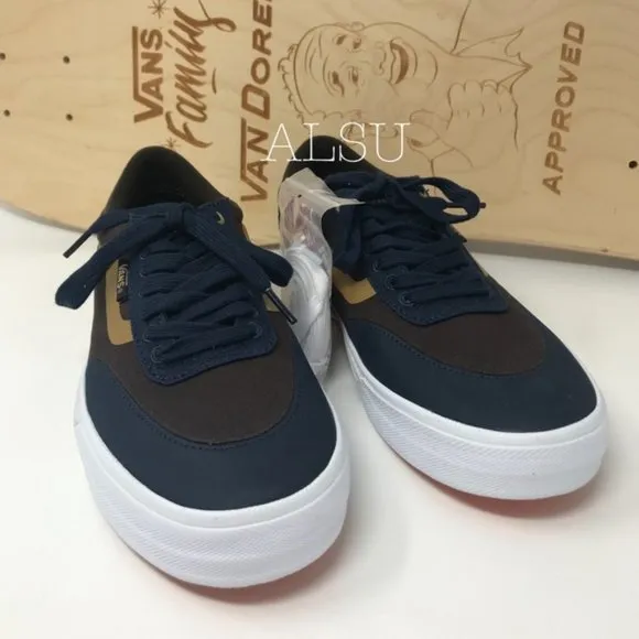 💖MEGA SALE💖VANS Gilbert Crockett Independent Dress Blues Women's VN0A38COUHL