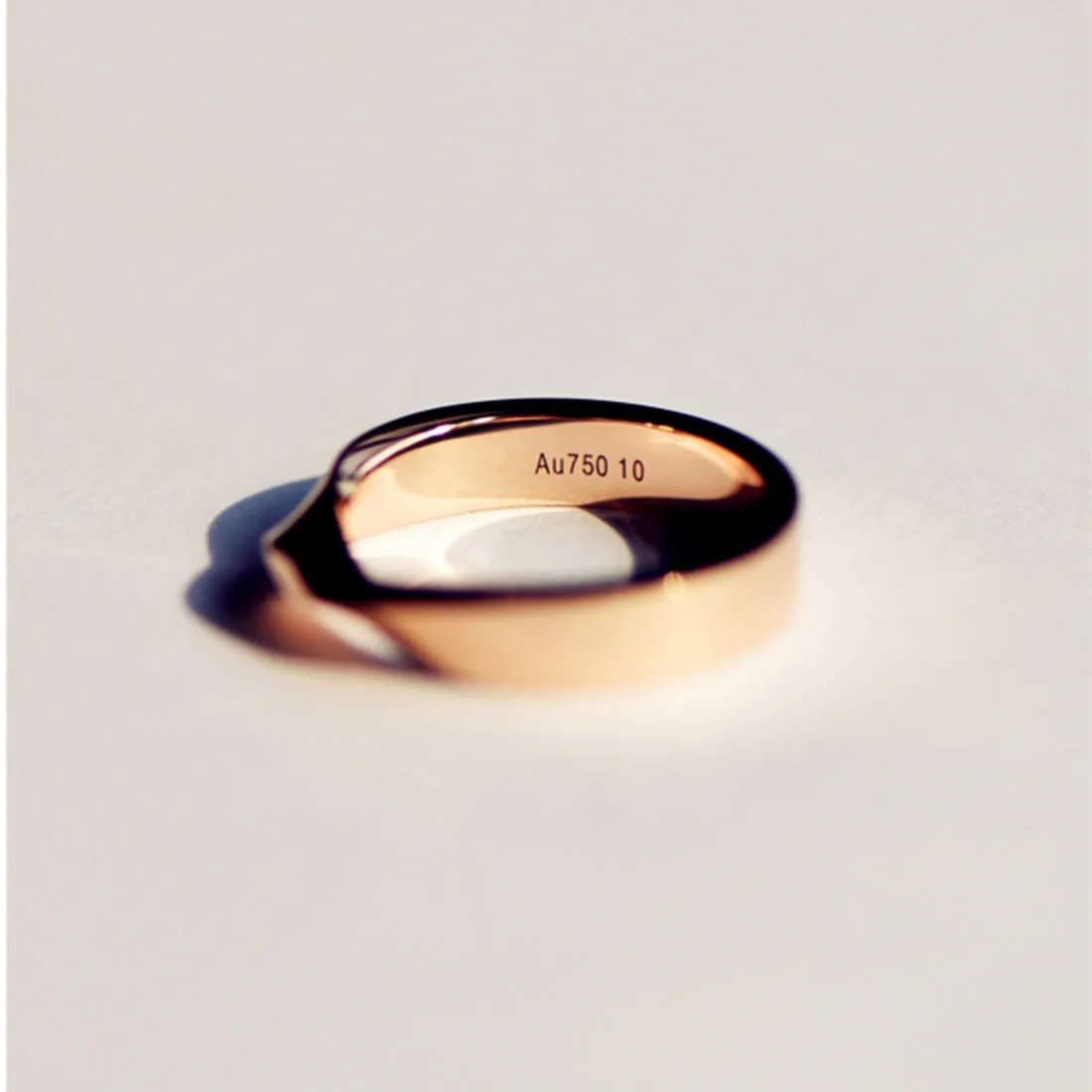 Mobius Strip Style Wedding Ring