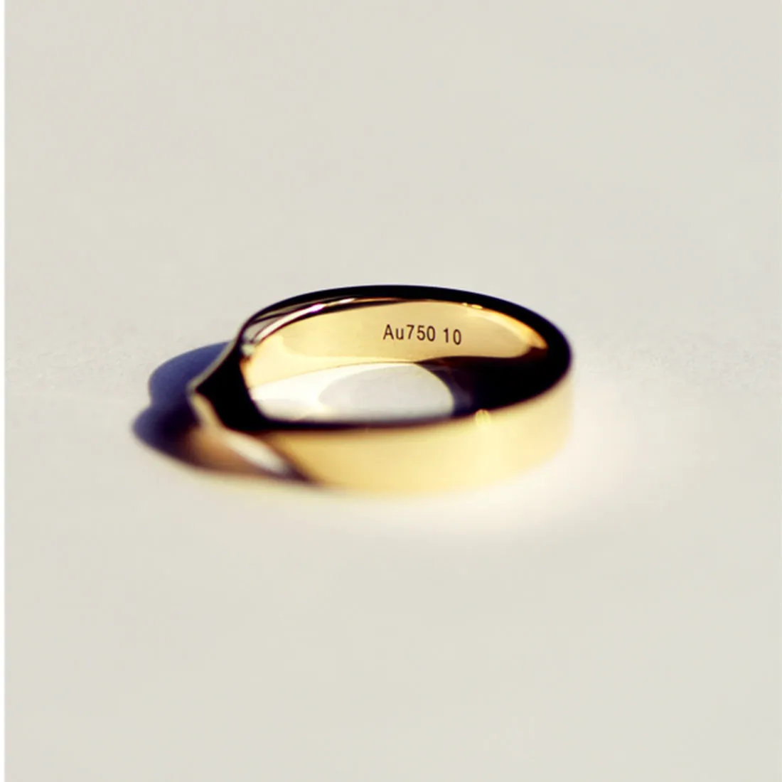 Mobius Strip Style Wedding Ring