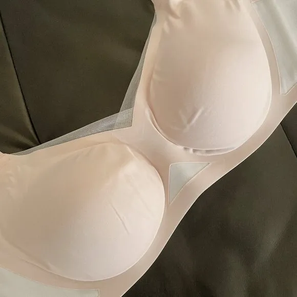 New HONEYLOVE Pink Wireless Crossover Bra: XL 38D/DDE. This cross over is BNWOT!