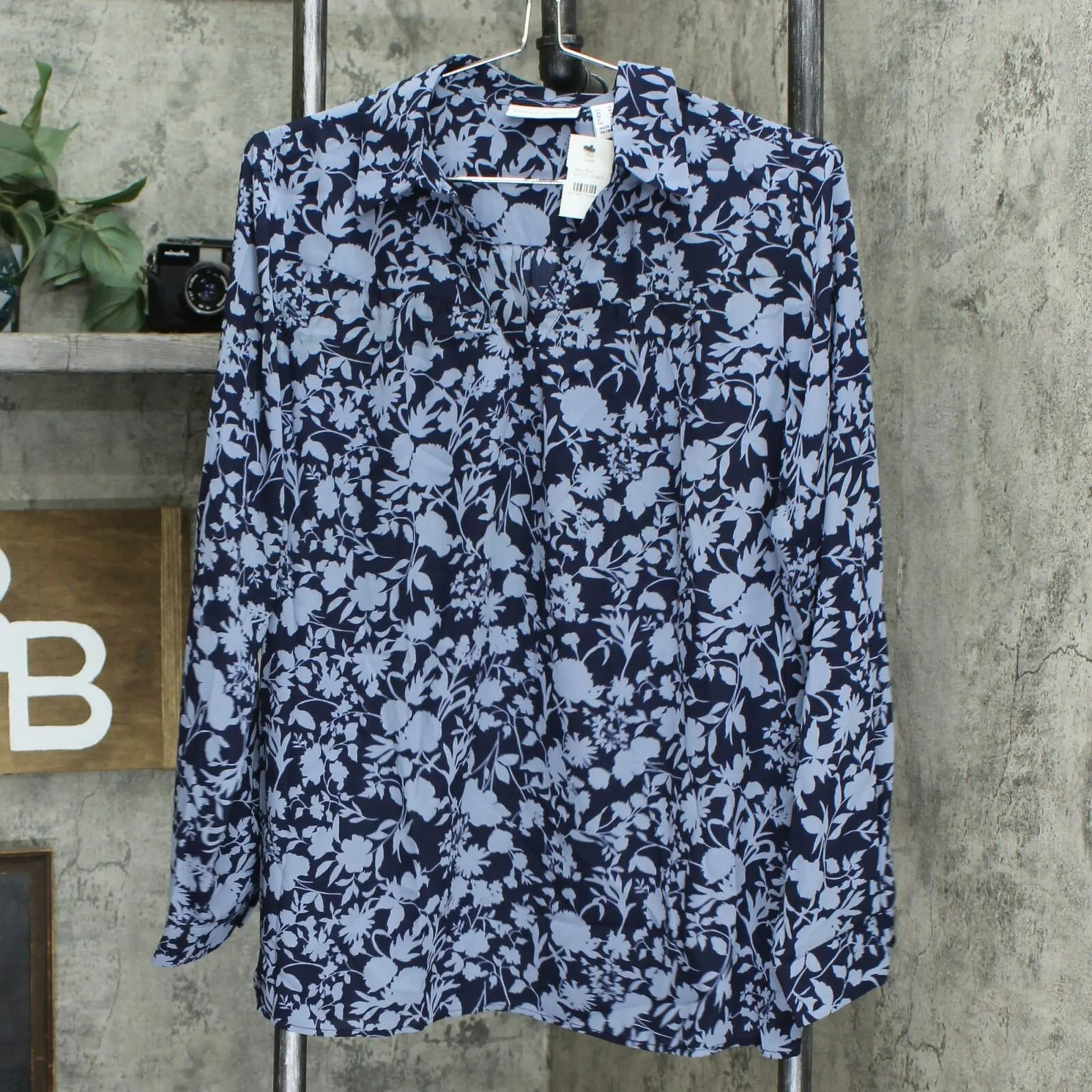 NWT Susan Graver Women's Printed Woven Long-Sleeve Pullover Top Small