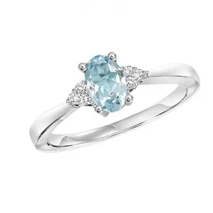 Oval Aquamarine Ring with Side Diamonds