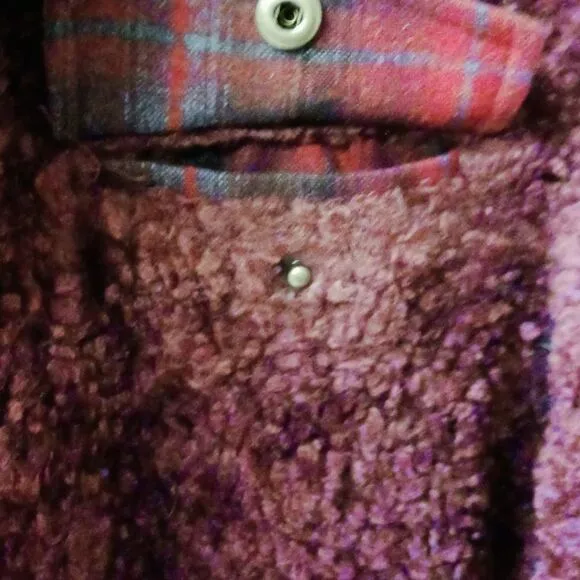 PENDLETON Women's Maroon Heavy Sherpa Jacket.