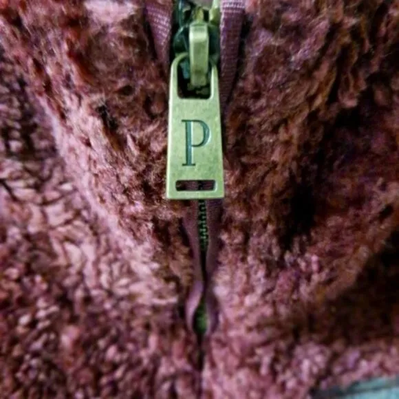 PENDLETON Women's Maroon Heavy Sherpa Jacket.