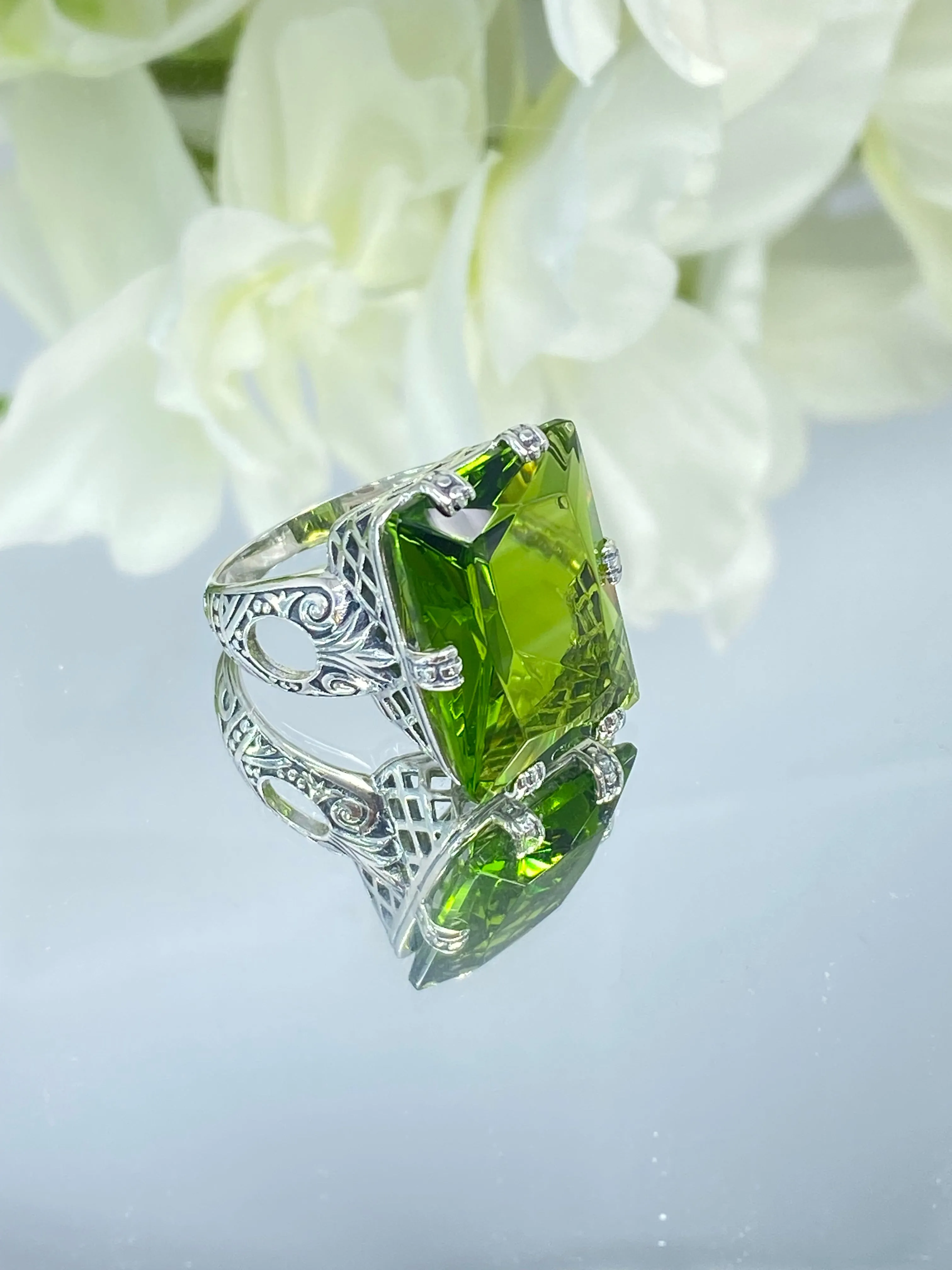 Peridot Ring, 6 Prong Ring, 30ct Art Deco Ring, Vintage Jewelry #D104
