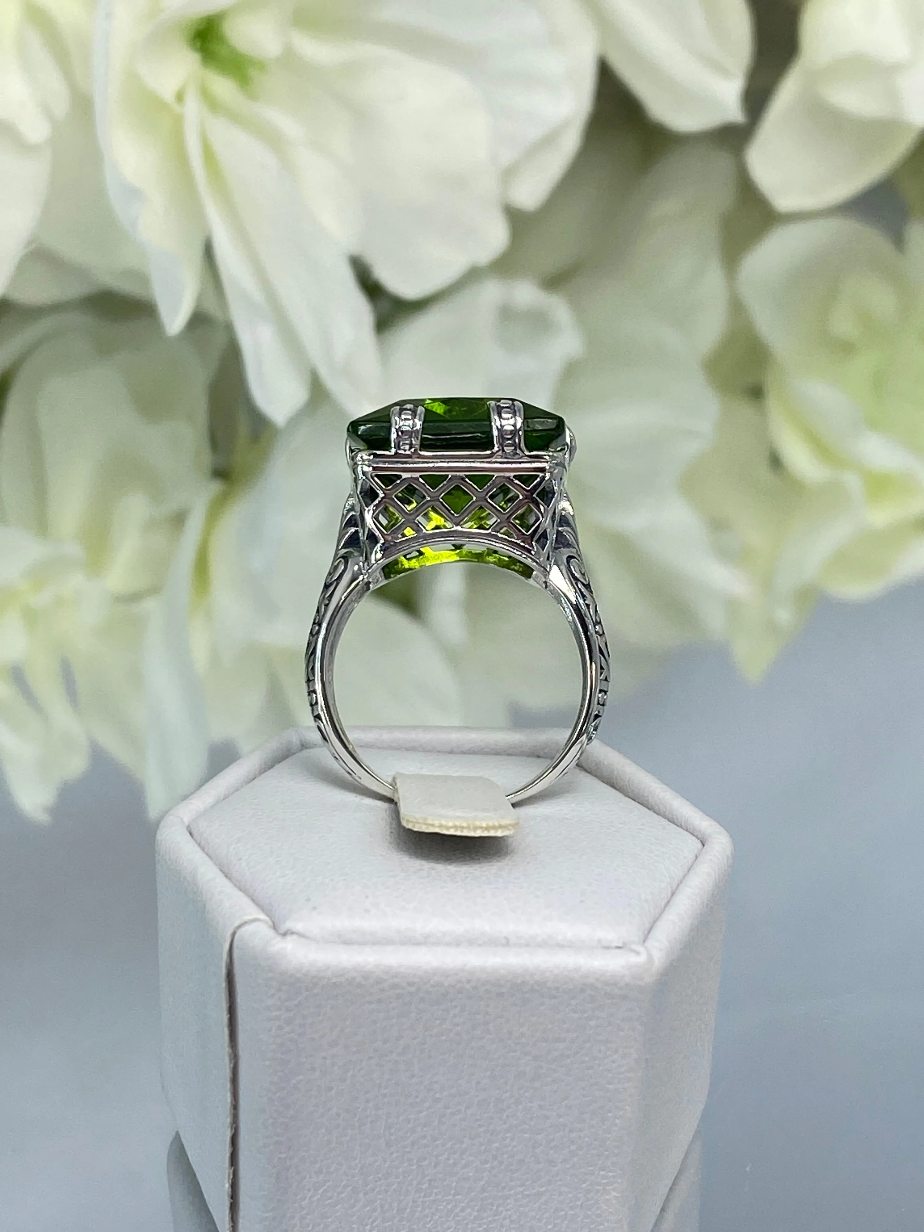 Peridot Ring, 6 Prong Ring, 30ct Art Deco Ring, Vintage Jewelry #D104