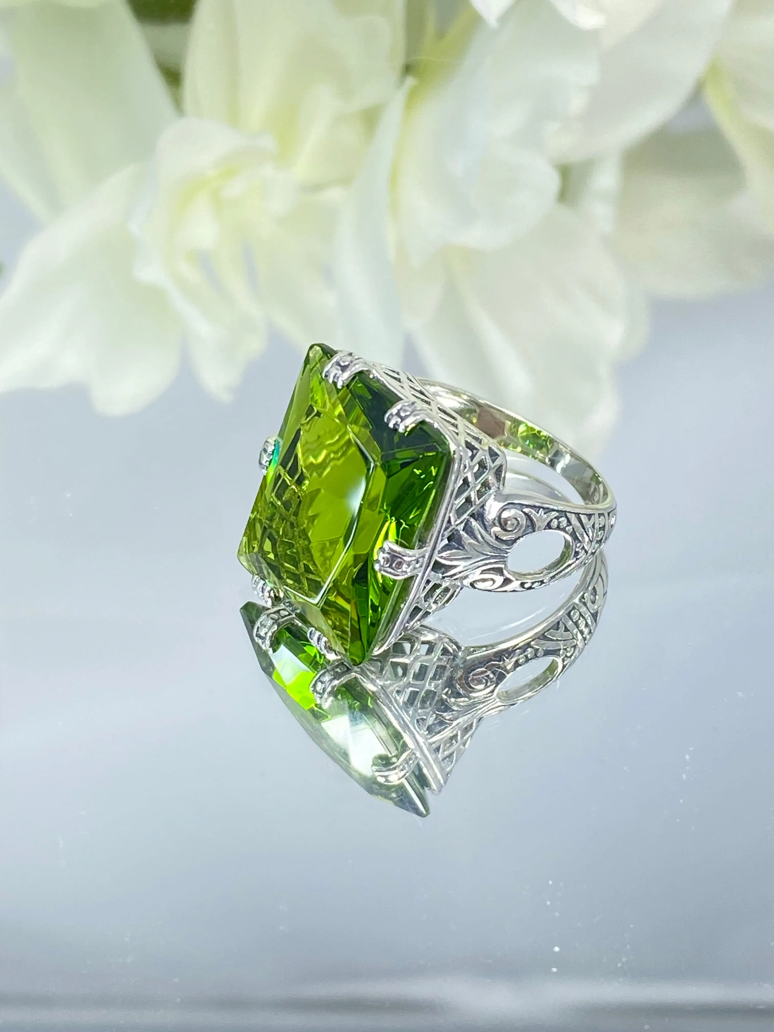 Peridot Ring, 6 Prong Ring, 30ct Art Deco Ring, Vintage Jewelry #D104
