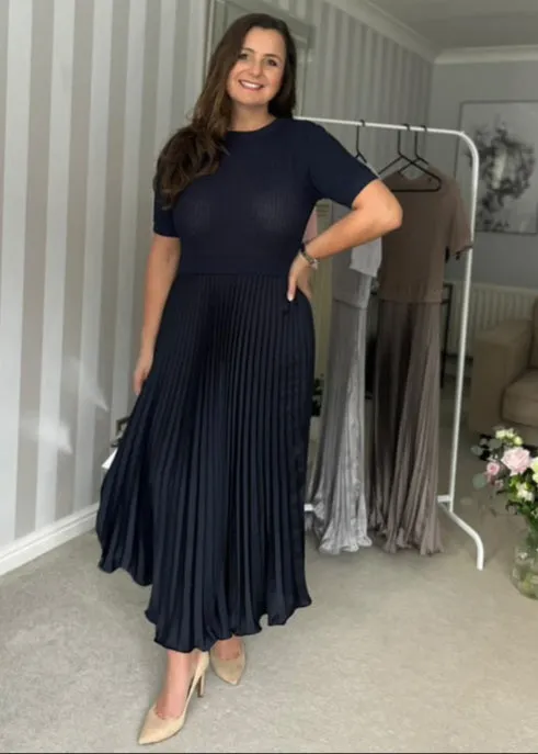 Pink Short Sleeve Pleated Jumper Dress
