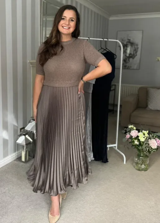 Pink Short Sleeve Pleated Jumper Dress