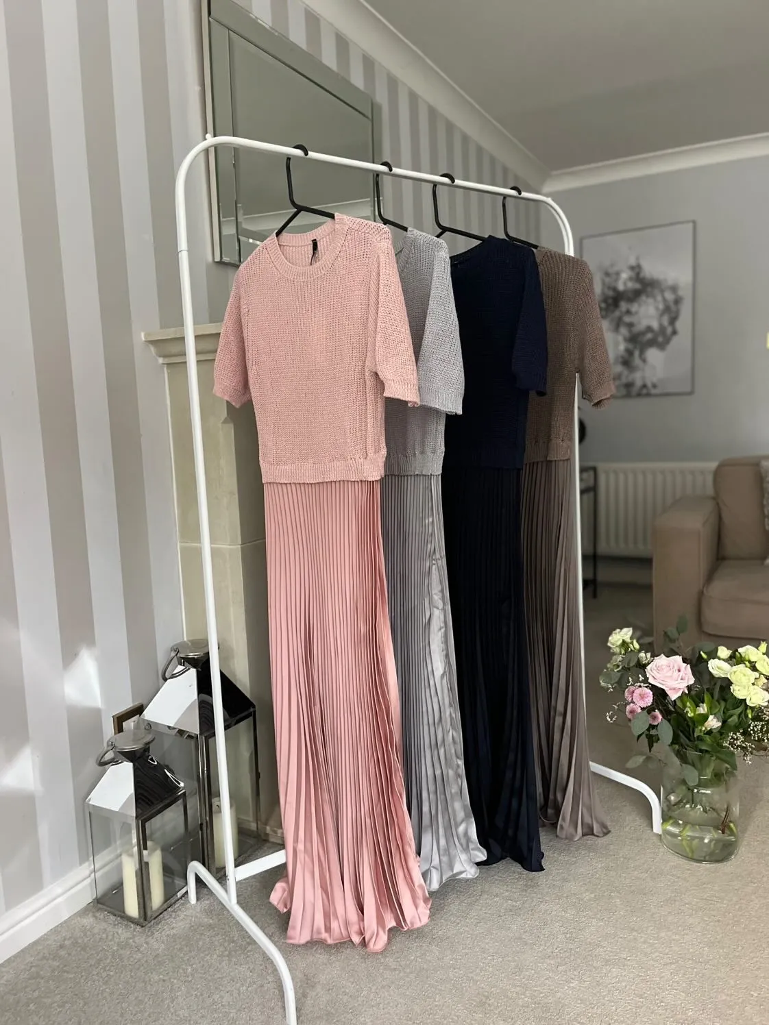 Pink Short Sleeve Pleated Jumper Dress